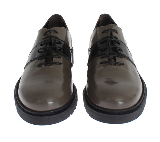 AI_ Graue Braune Leder Schnürschuhe