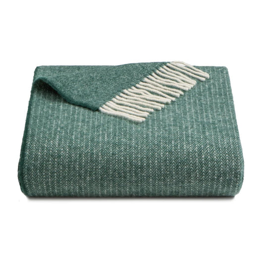 Nitra 100 Throw - Plaid aus recycelter Wolle und Kaschmir grün