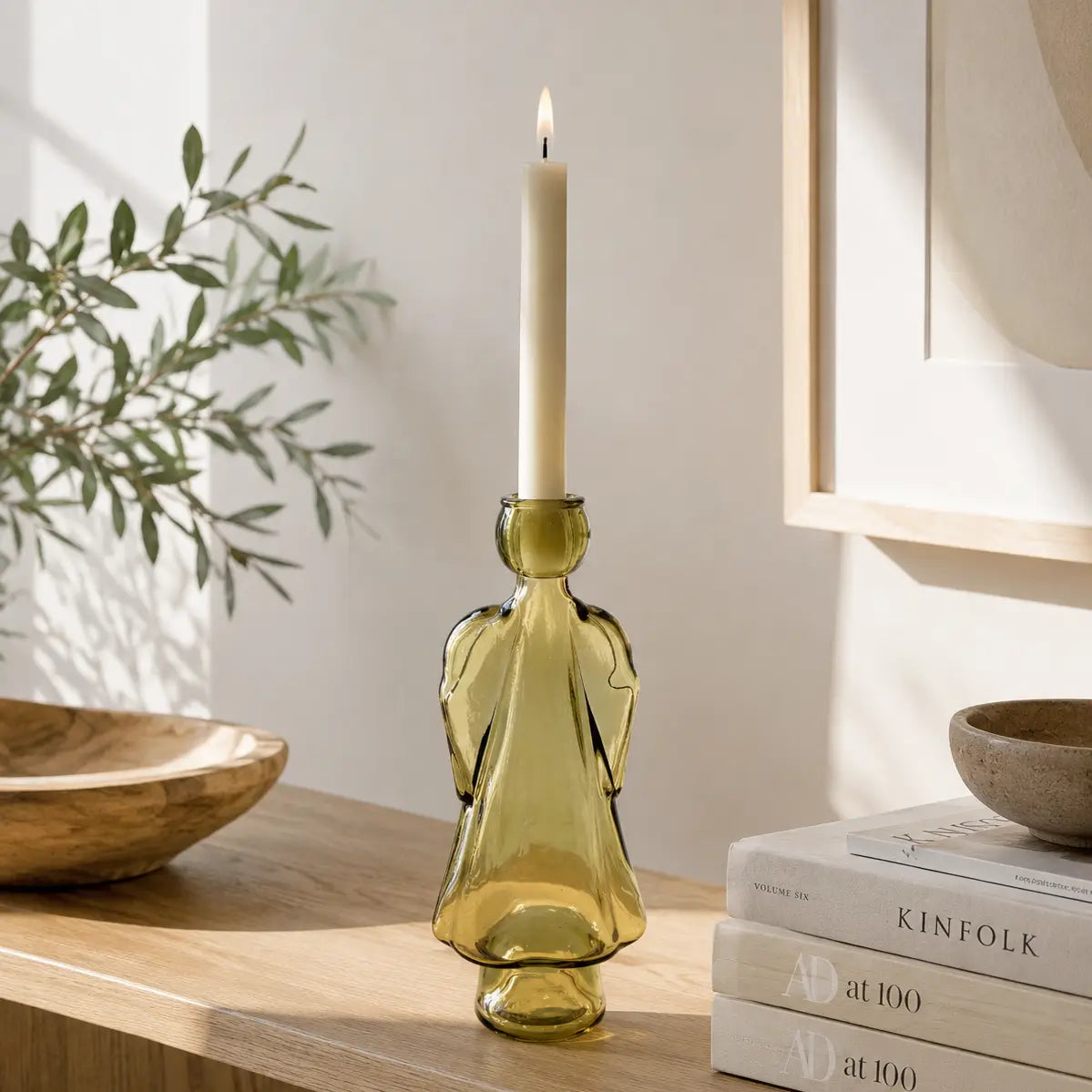 Gelber Engel-Kerzenhalter aus Glas H 24×10×8 cm