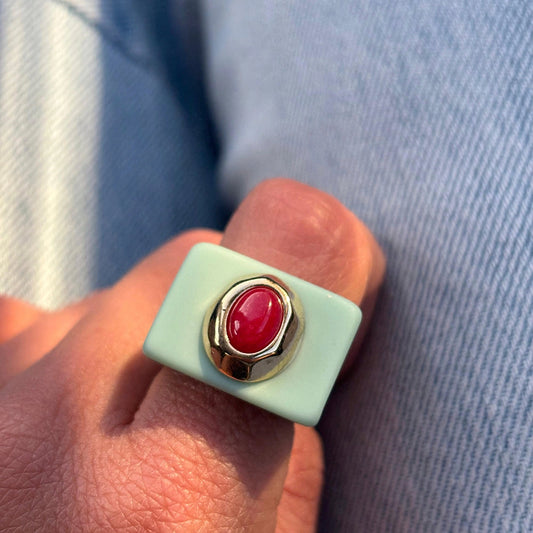 Grosser Ring mit roter Amazonit-Münze