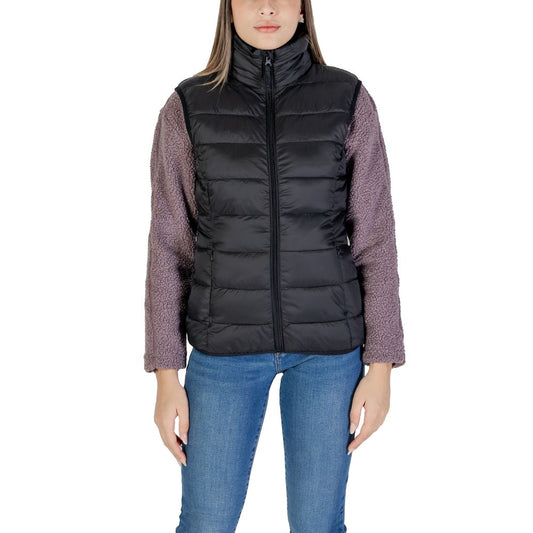 Black Nylon Sleveless Jacket