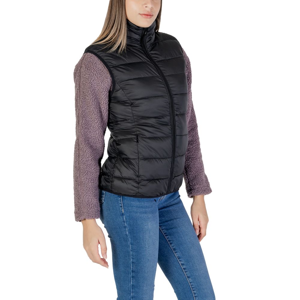 Black Nylon Sleveless Jacket