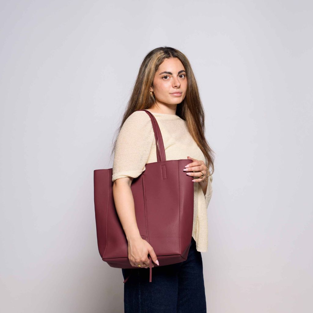 ROSSIS Loredana, Cherry Red
