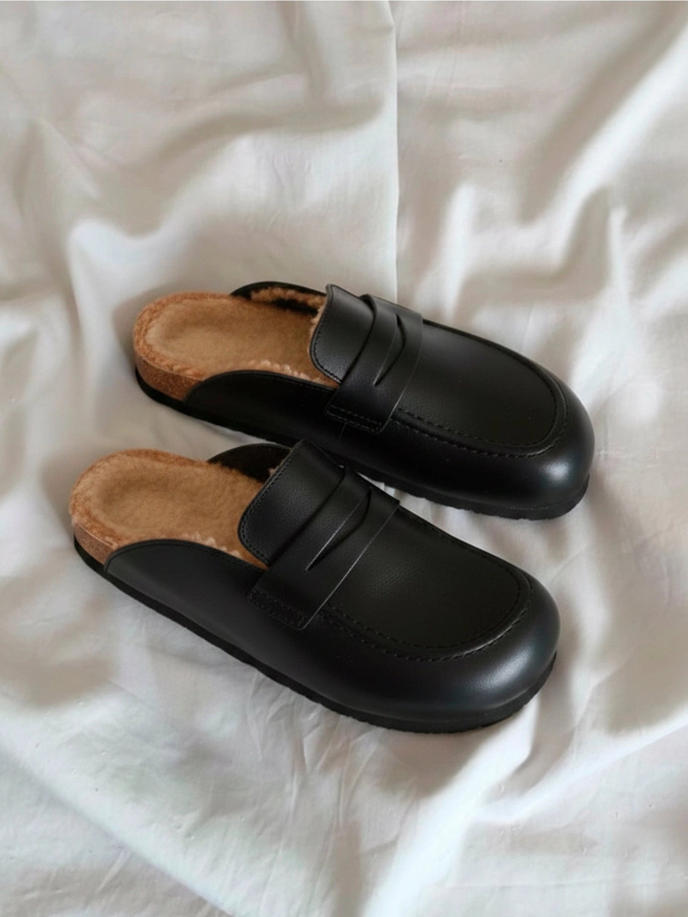 Lederclog „Lois“ Schwarz