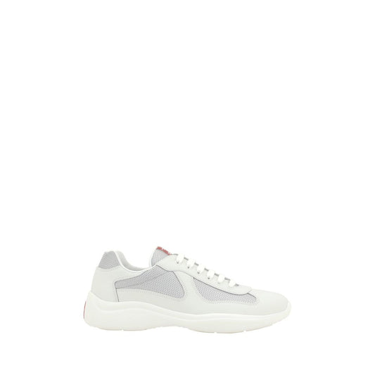 Prada Weiße Kalbshaut Bos Taurus Sneakers mit niedrigem Schaft