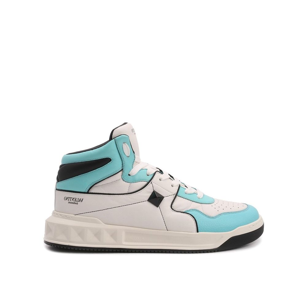 One-Stud Sneakers