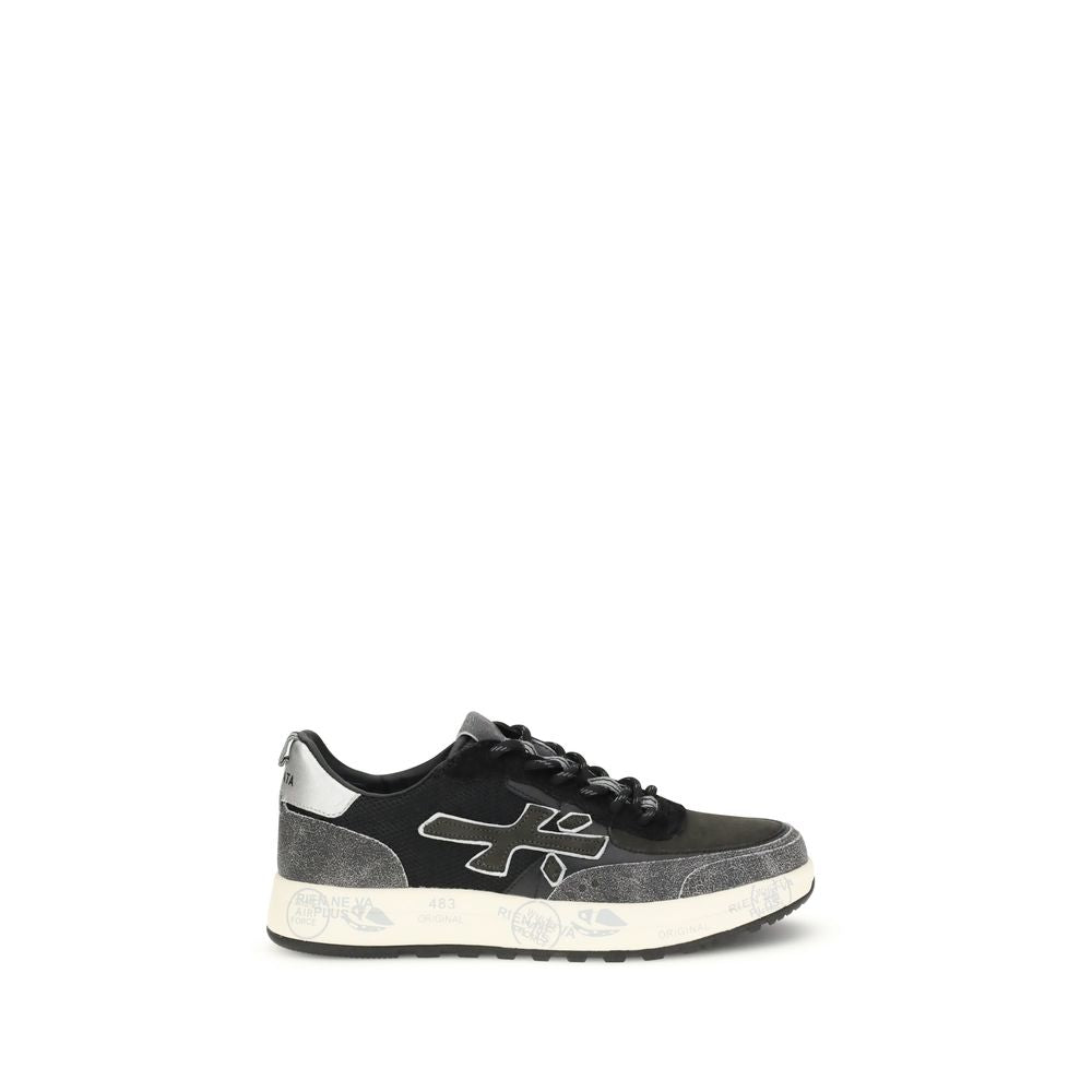 Nous Sneakers