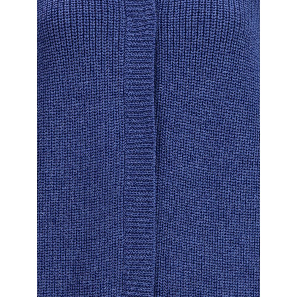 Bomber Sweater with an hook-and-eye closure