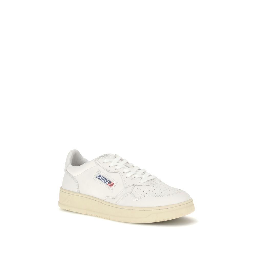 Low 01 Sneakers