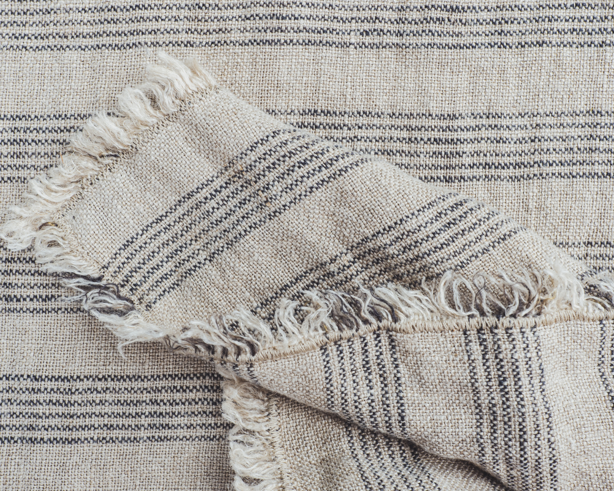 soñho Finca Tischdecke 160 x 260 blau gestreift