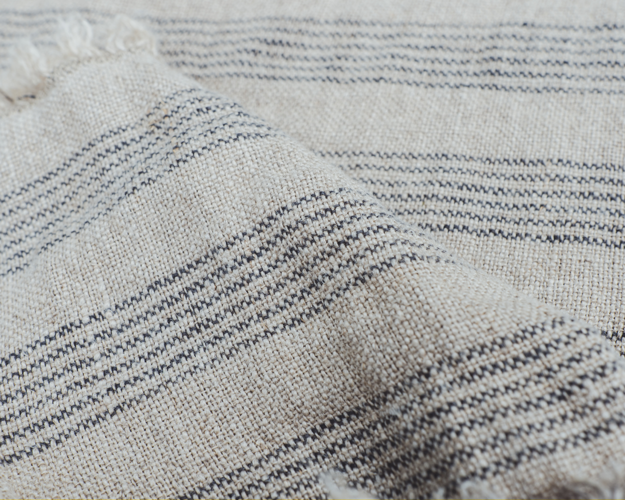 soñho Finca Tischdecke 160 x 260 blau gestreift
