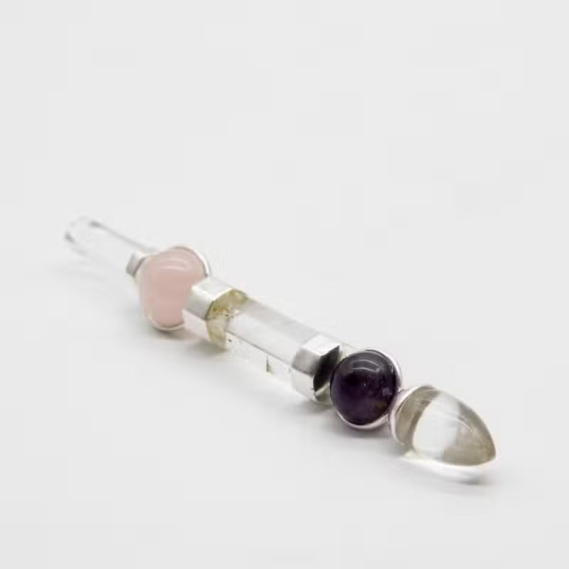 Zauberstab Axis of Grace aus Amethyst, Rosenquarz und Quarz, 12 cm