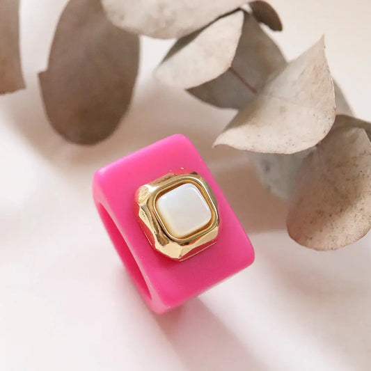 Fuchsiafarbener Ring mit Naturstein Perlmutt
