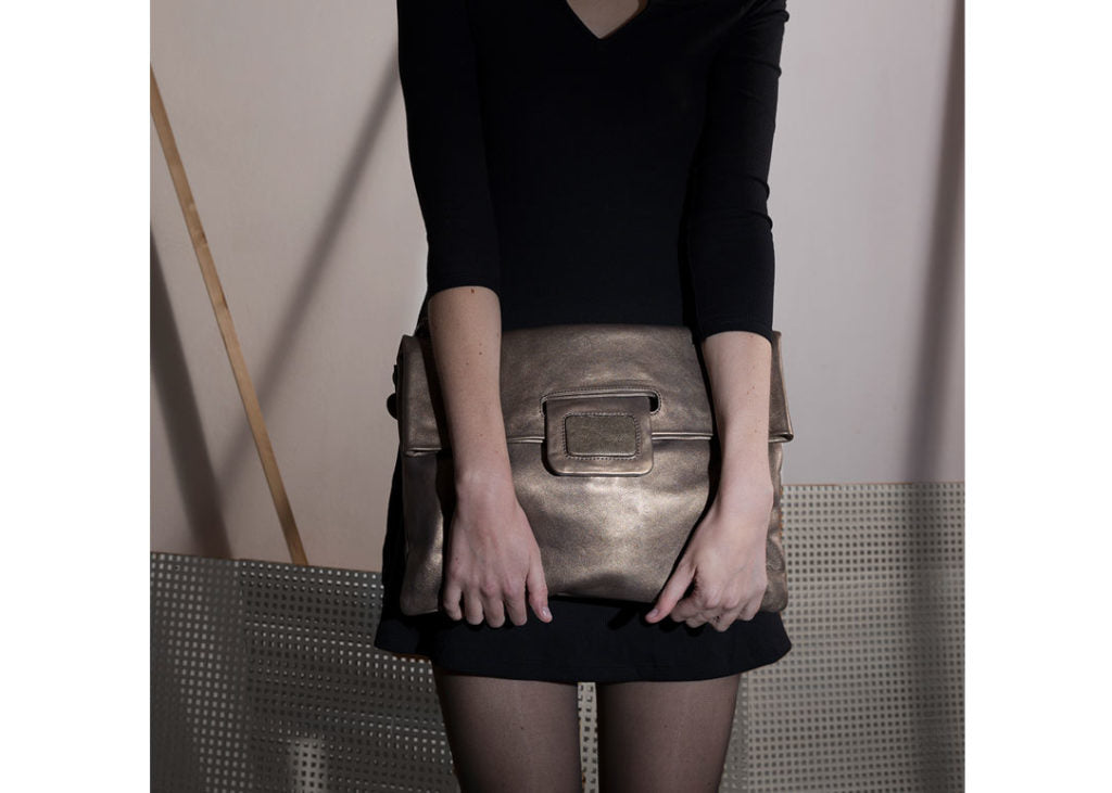 Annis Schultertasche aus Leder